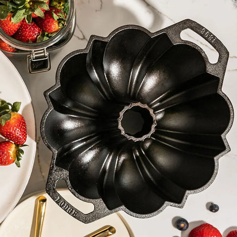 Seasoned Cast Iron Fluted Cake Pan