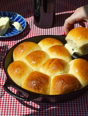 10.25 Inch Seasoned Cast Iron Baker's Skillet