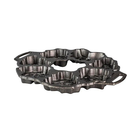 Seasoned Cast Iron Holiday Wreath Pan
